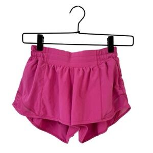 Lululemon 4 Hotty Hot Low-Rise Lined 2.5" Shorts Lipgloss Pink‎ Run Running